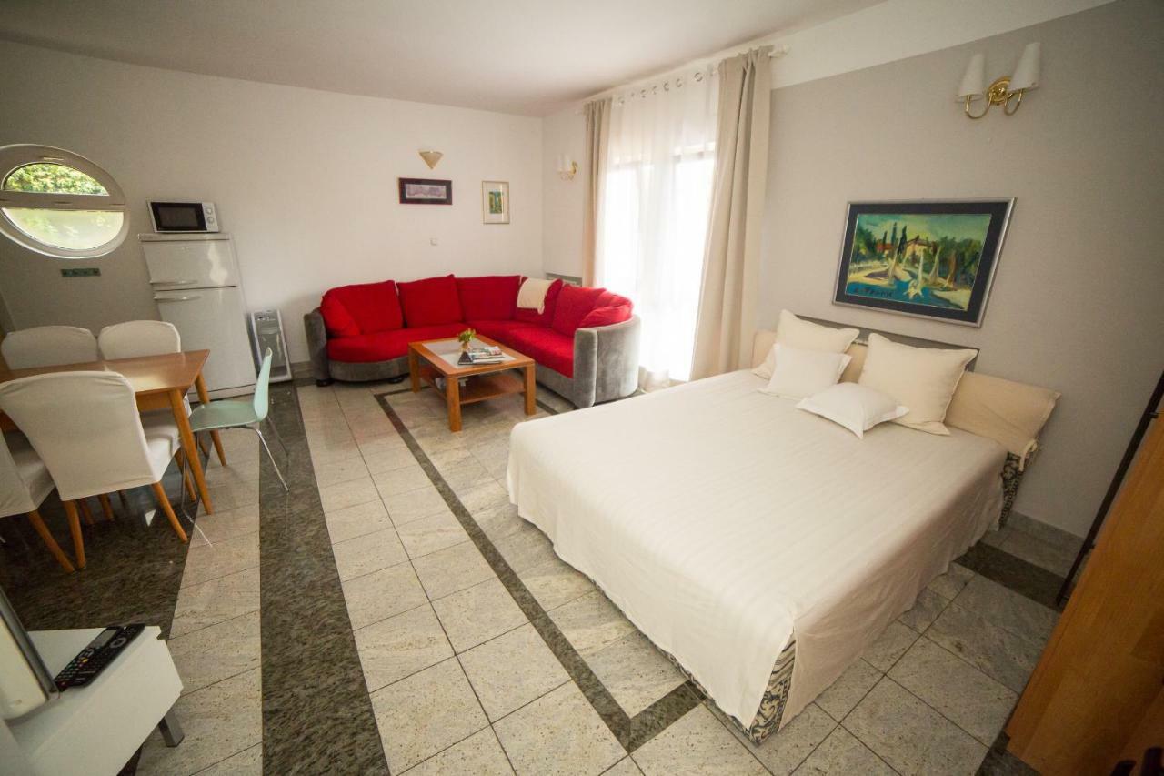 Apartments Villa Majda マトゥリ エクステリア 写真