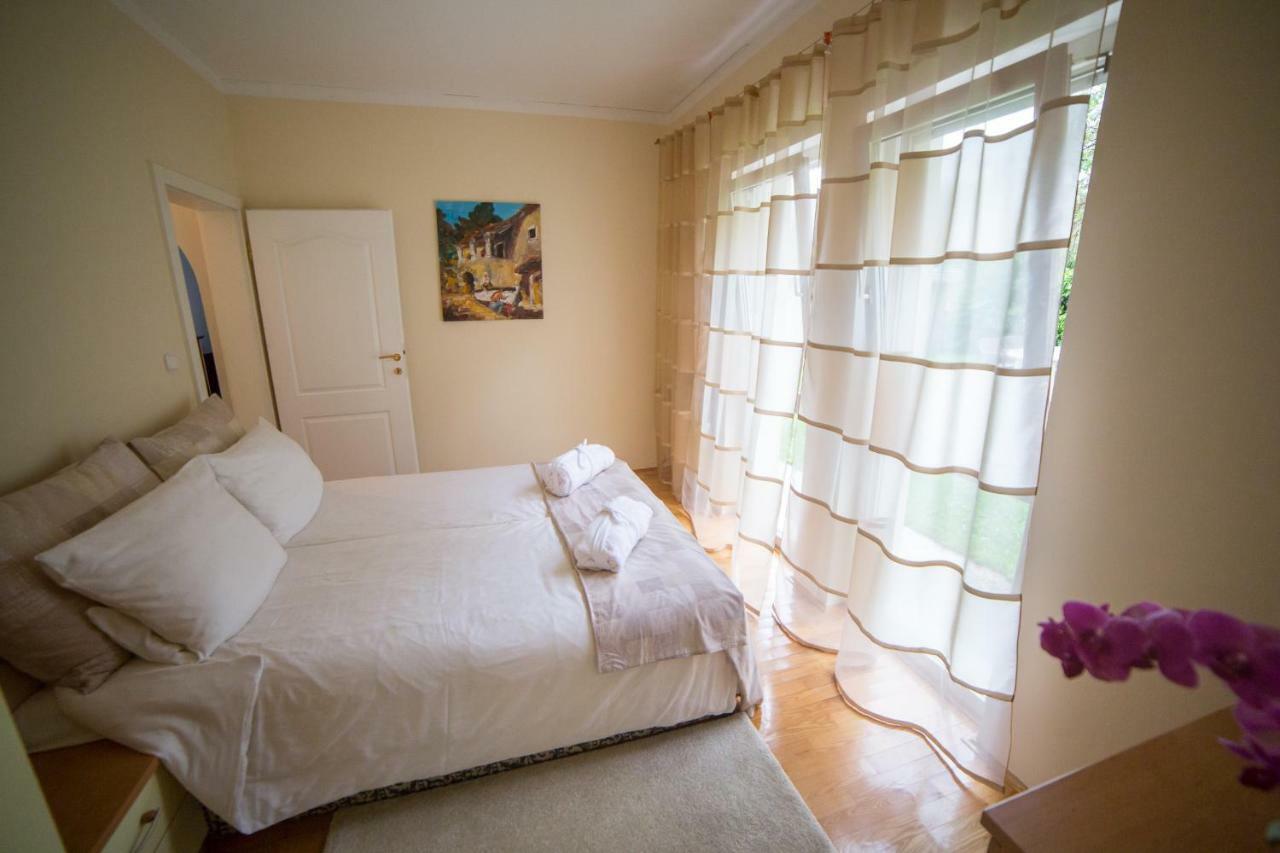 Apartments Villa Majda マトゥリ エクステリア 写真