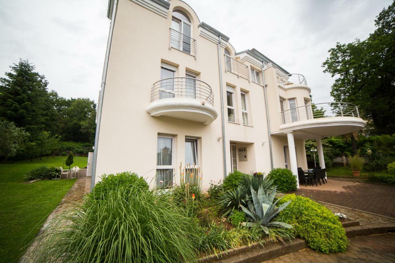 Apartments Villa Majda マトゥリ エクステリア 写真